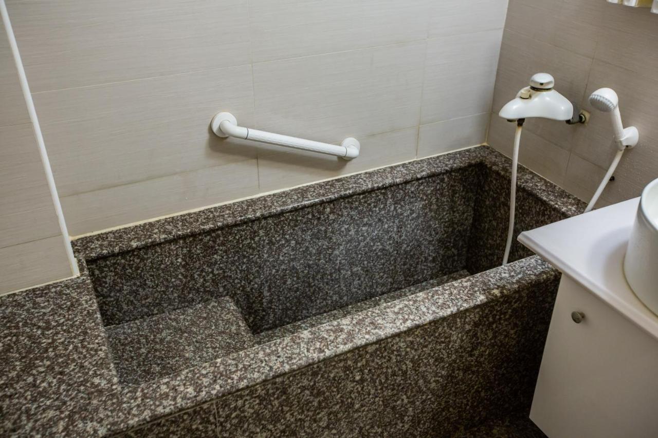 Dong Tair Spa Hotel Wenquan Exterior foto